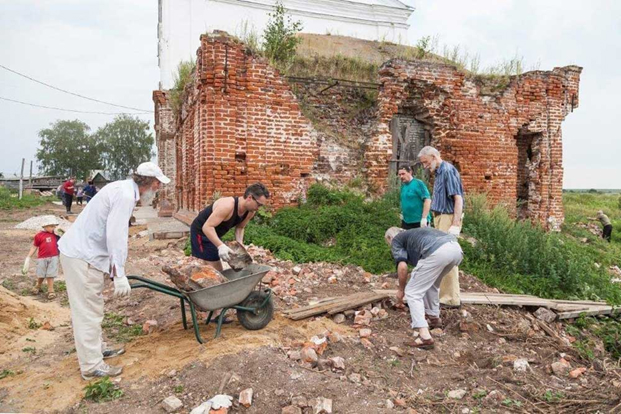 Благотворительная программа «Дерево желаний». Помощь в восстановлении церквей